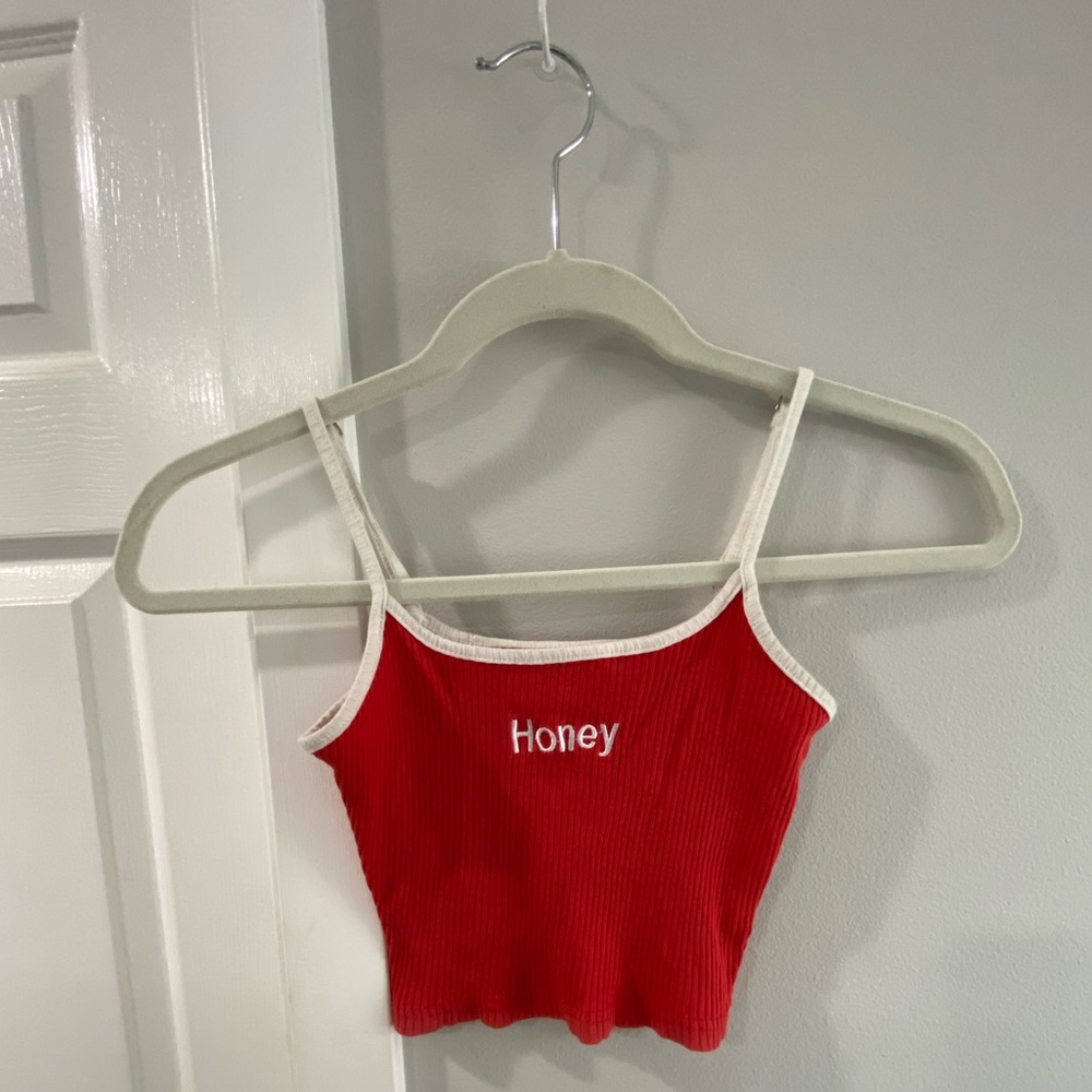 Ribbed Cropped Honey Embroidered Tank Top